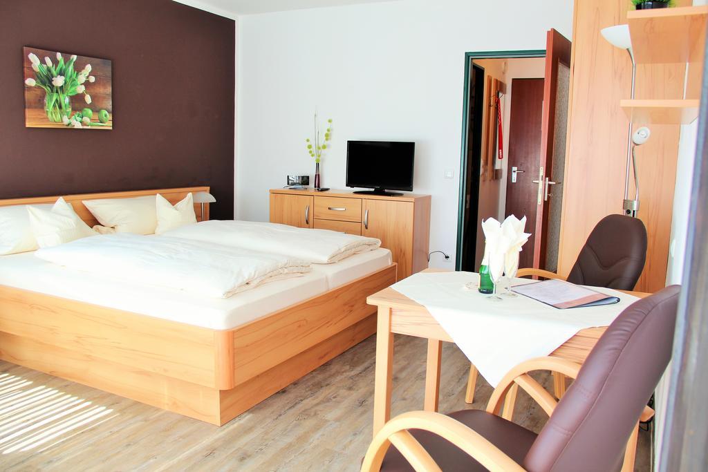 Chalet Swiss - Appartementhotel Bad Fussing Room photo