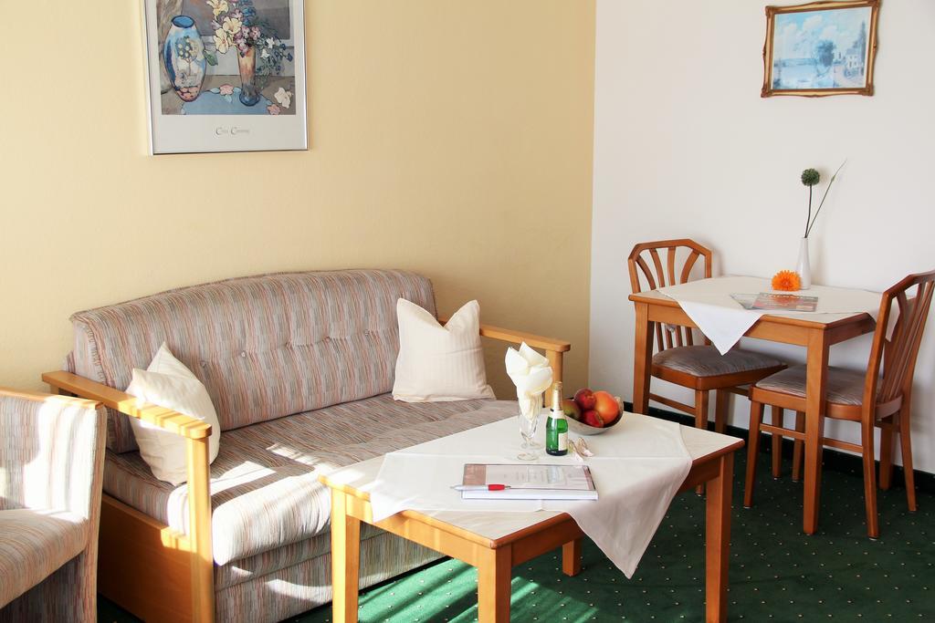 Chalet Swiss - Appartementhotel Bad Fussing Room photo