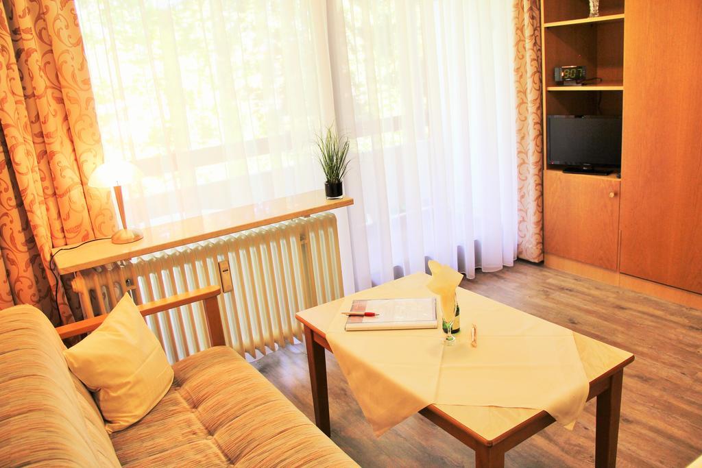 Chalet Swiss - Appartementhotel Bad Fussing Room photo